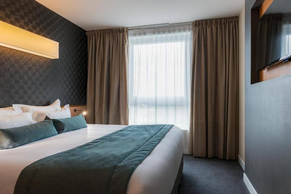 Best Western Plus Paris Saclay 22