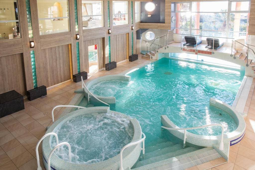 Grand Hôtel Les Flamants Roses Thalasso & Spa 9