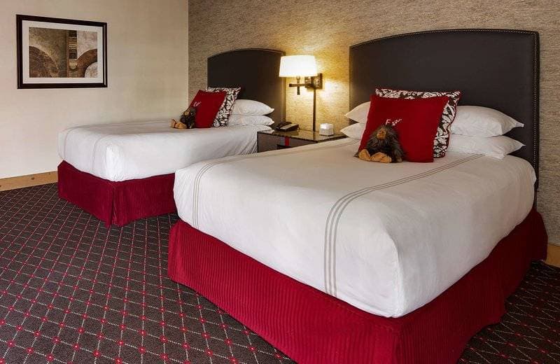 The Edgewater Hotel 15