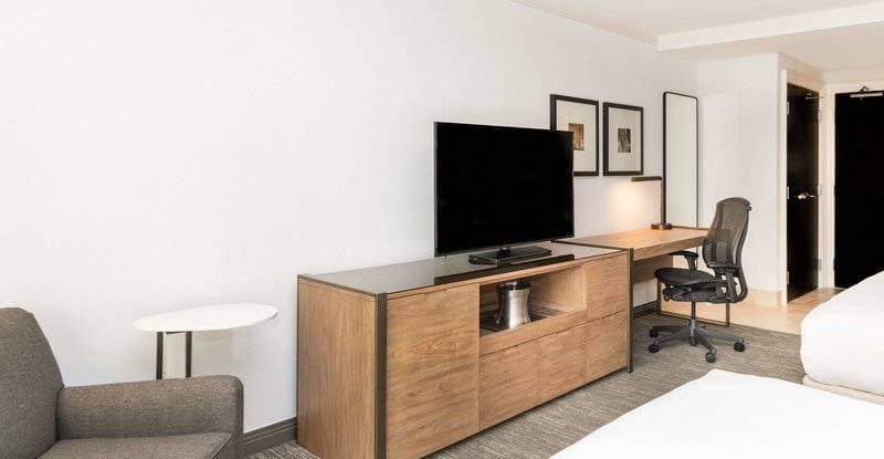 Hilton Columbus/Polaris 18