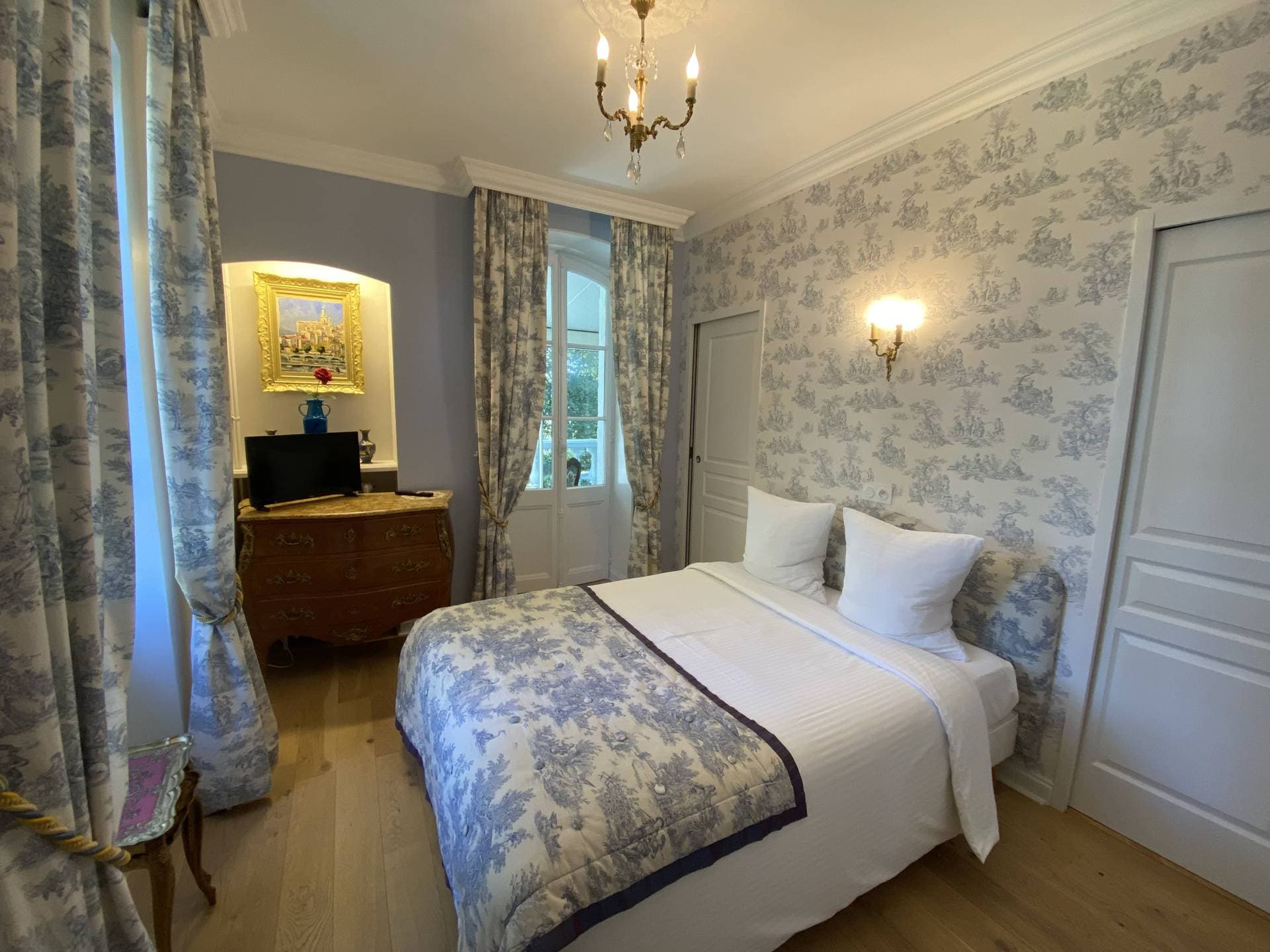 Le Logis Vélès 33