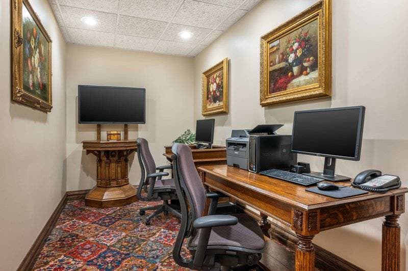 Best Western Premier Mariemont Inn 18
