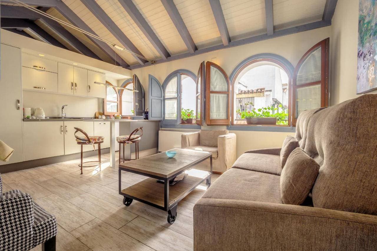 ApartaSuites Alberca 11