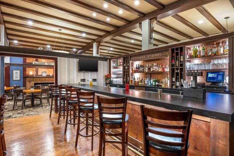Best Western Premier Mariemont Inn 39