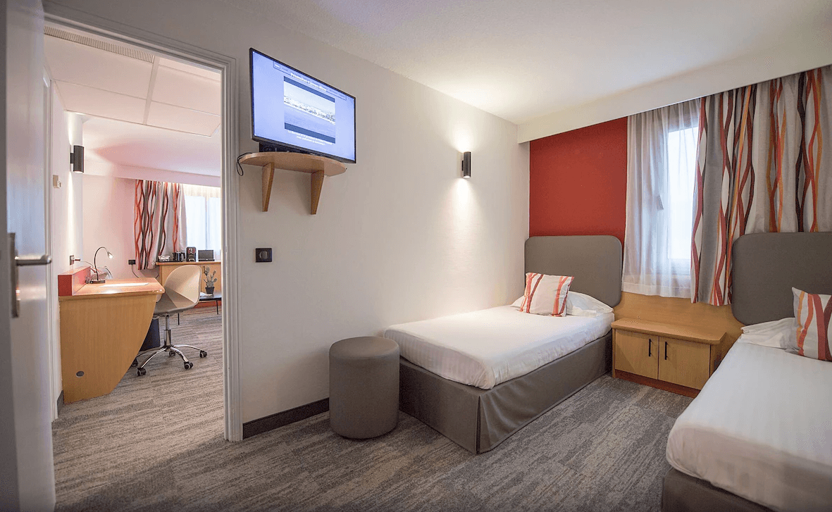 L'Hôtel Promotel 15