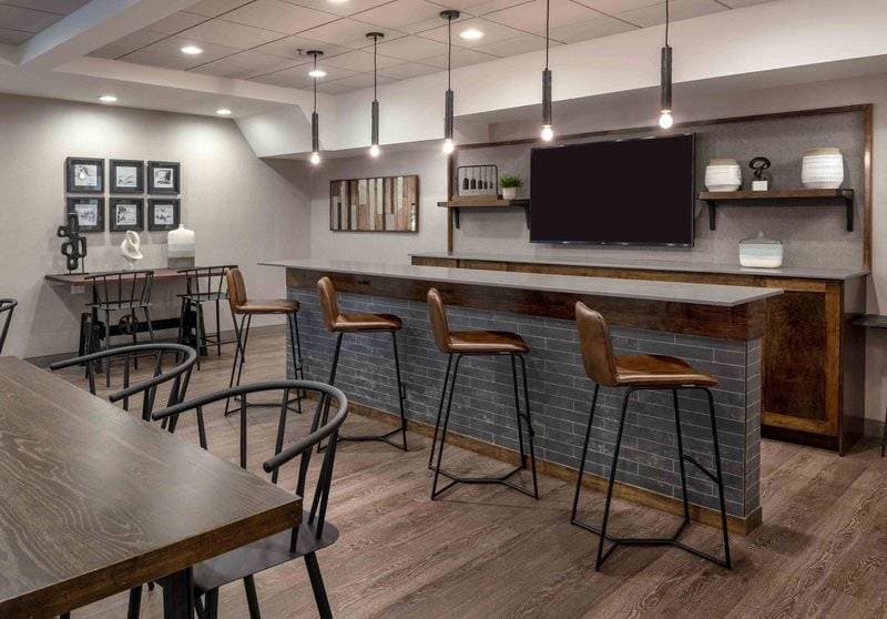 Holiday Inn Express St. Albans 41