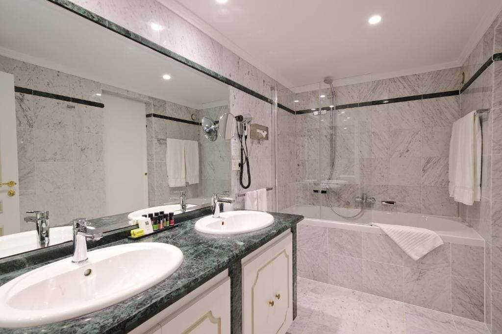 Hotel Manos Premier 17