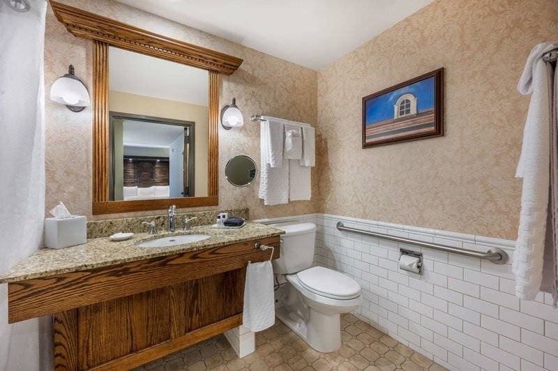 Best Western Premier Mariemont Inn 30