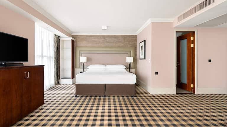 DoubleTree by Hilton Newcastle International Airport 6