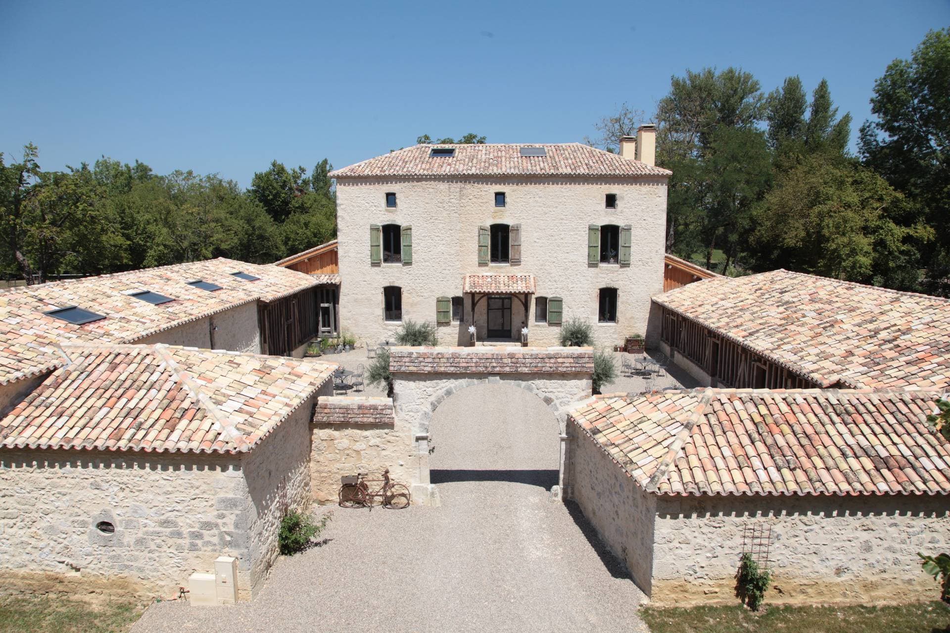 Le Clos des Charmes 1