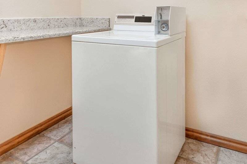 Holiday Inn Express & Suites Sulphur Springs 11