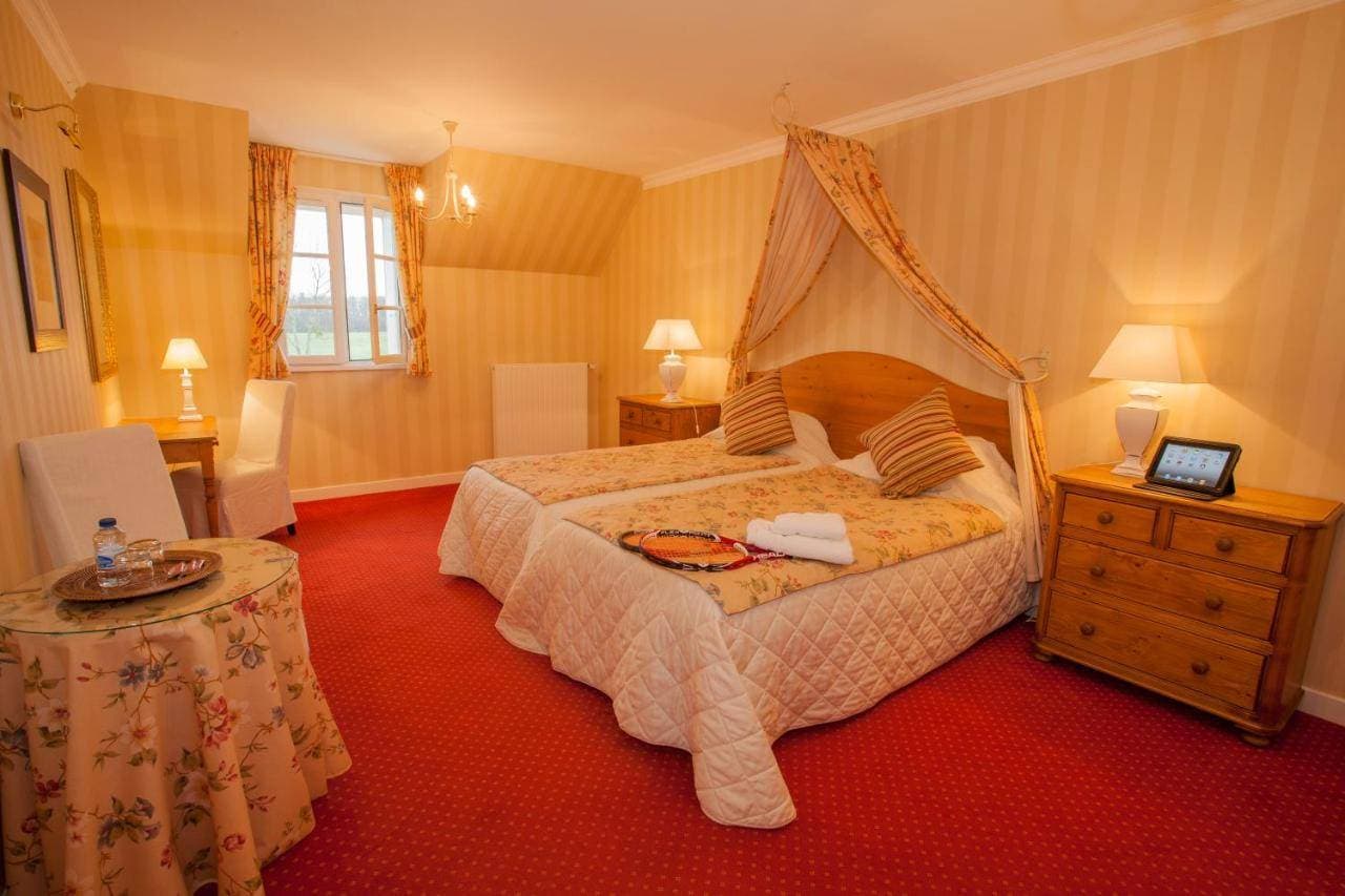 L'Hôtel Le Fleuray 14