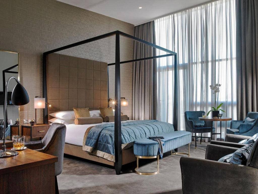 Newpark Hotel 8