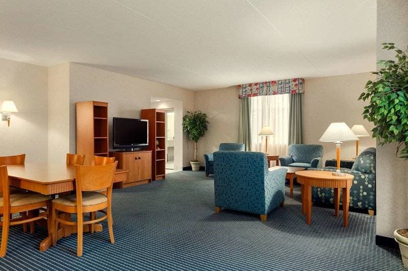 Embassy Suites by Hilton Lexington/UK Coldstream 37