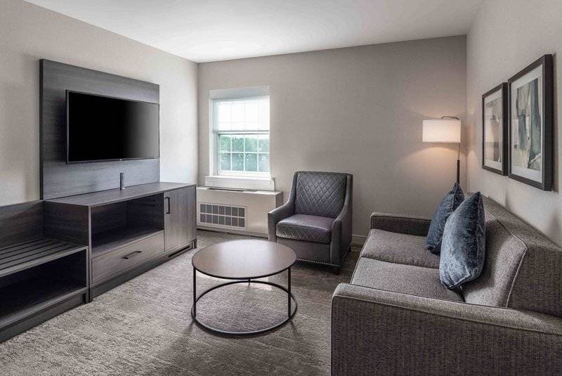 Holiday Inn Express St. Albans 12
