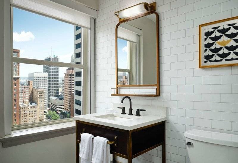 Hotel Phillips Kansas City, Curio Collection by Hilton 41
