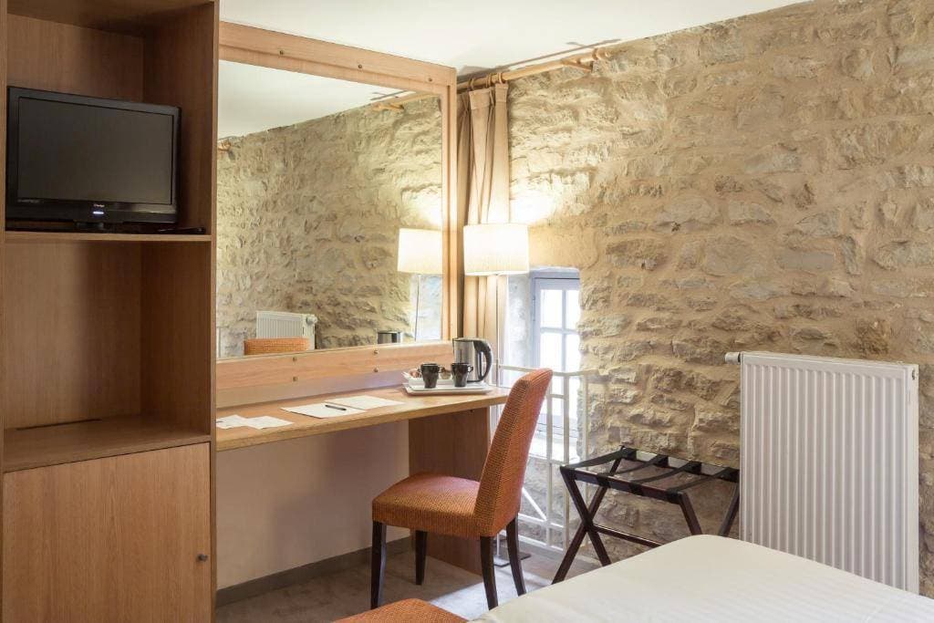 L'Hôtel Le Château Fort 10
