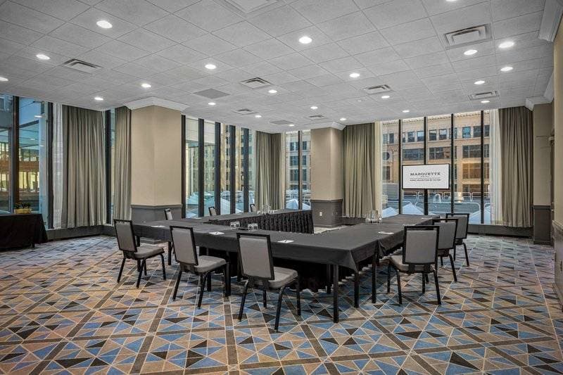 The Marquette Hotel, Curio Collection by Hilton 23