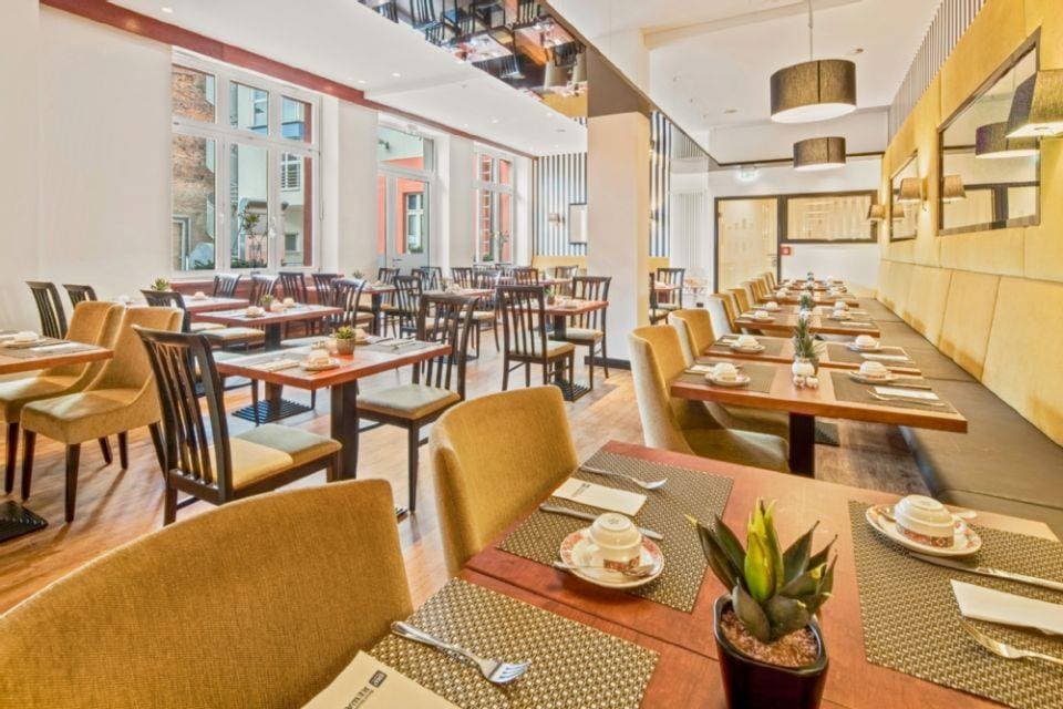 Best Western Plus Hotel Excelsior 9