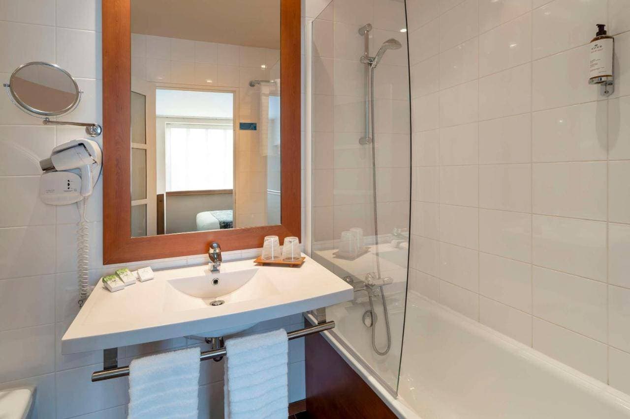  Best Western Plus Hôtel Colbert 17