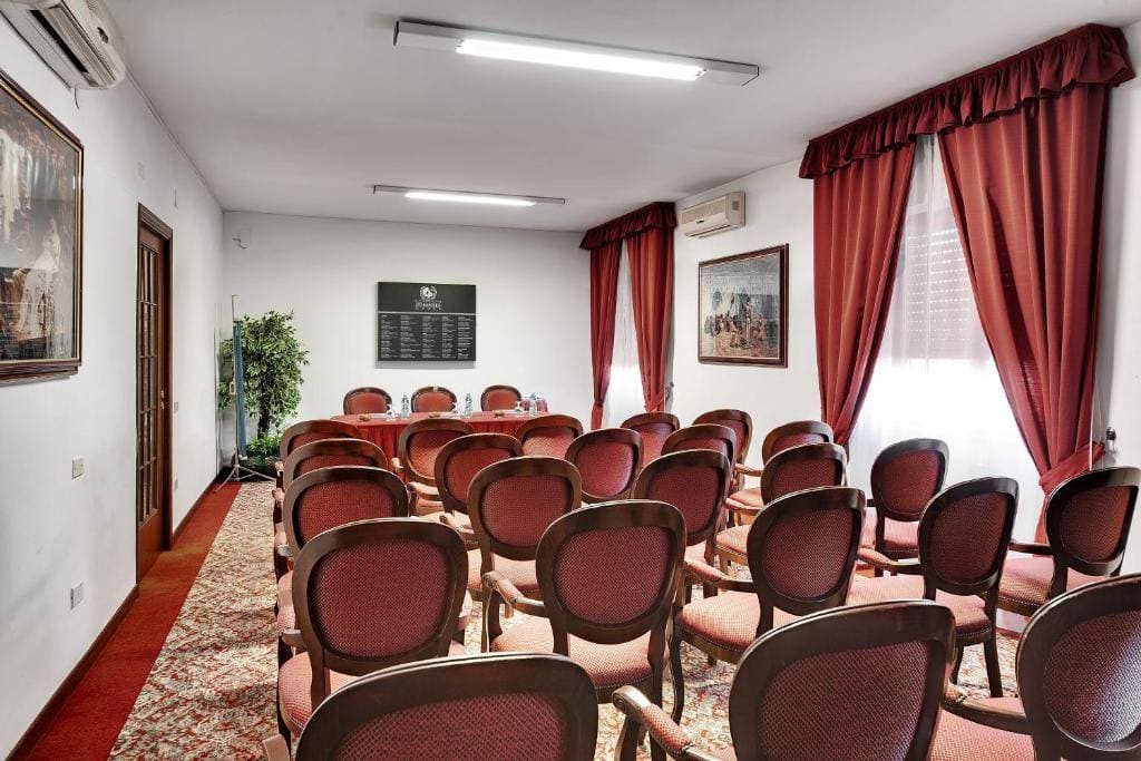 Colonna Palace Hotel Mediterraneo 12