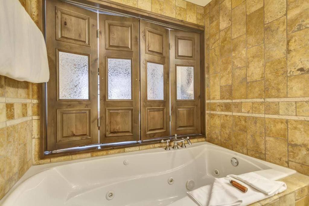 The Chateaux Deer Valley 7