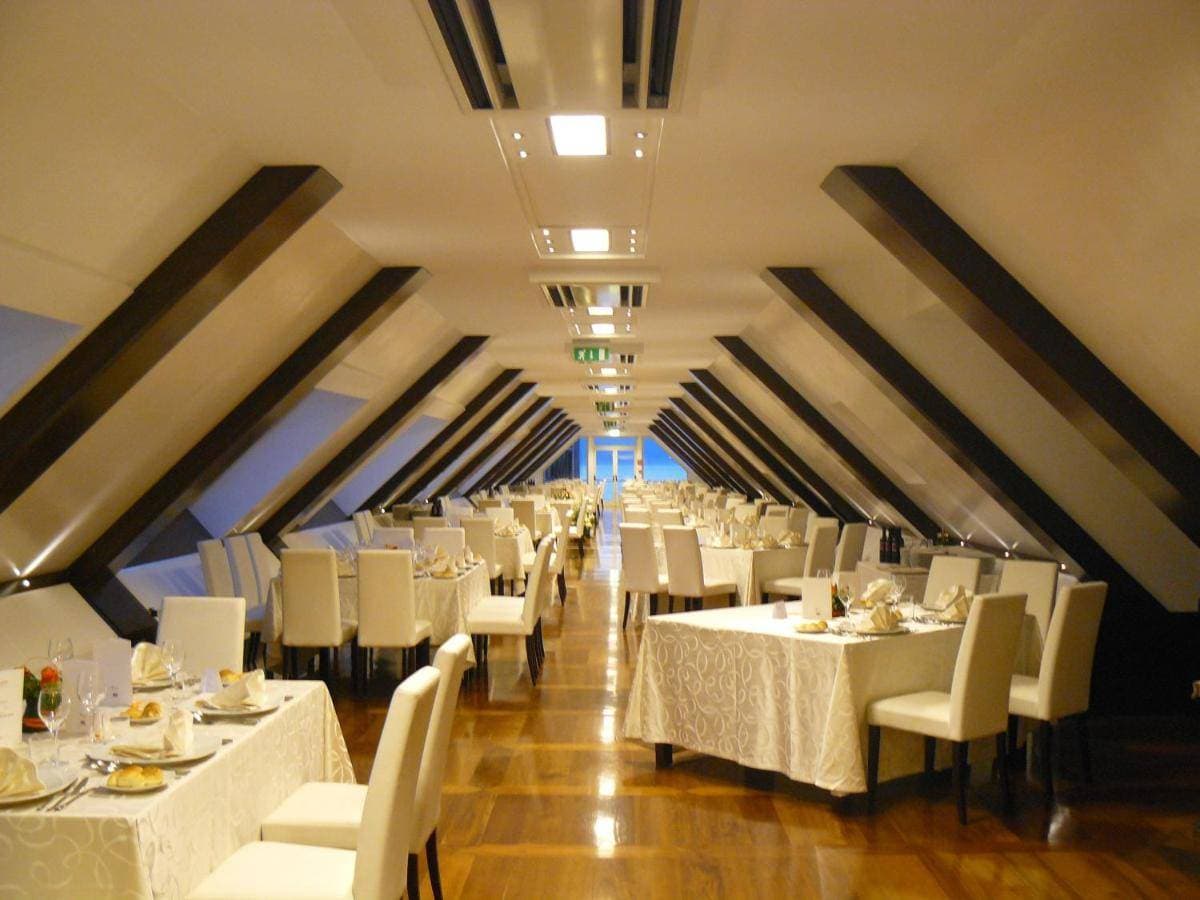 È HOTEL 15