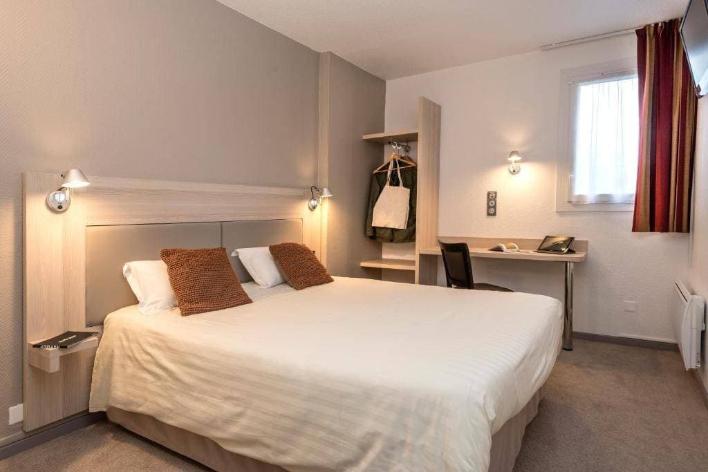 Brit Hôtel Mende Confort 9