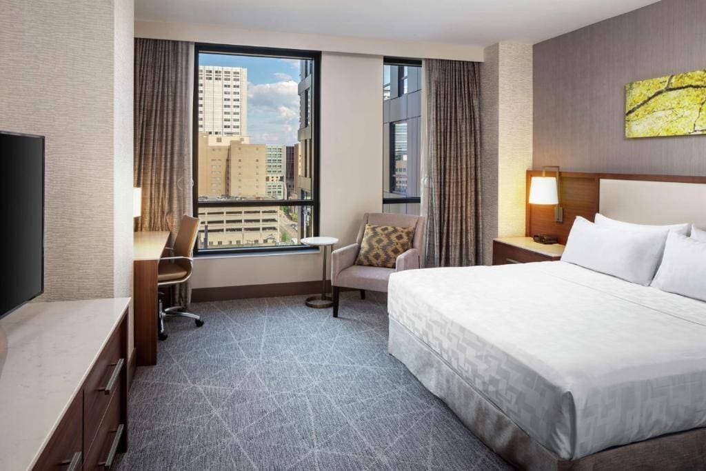 Hilton Rochester Mayo Clinic Area 32