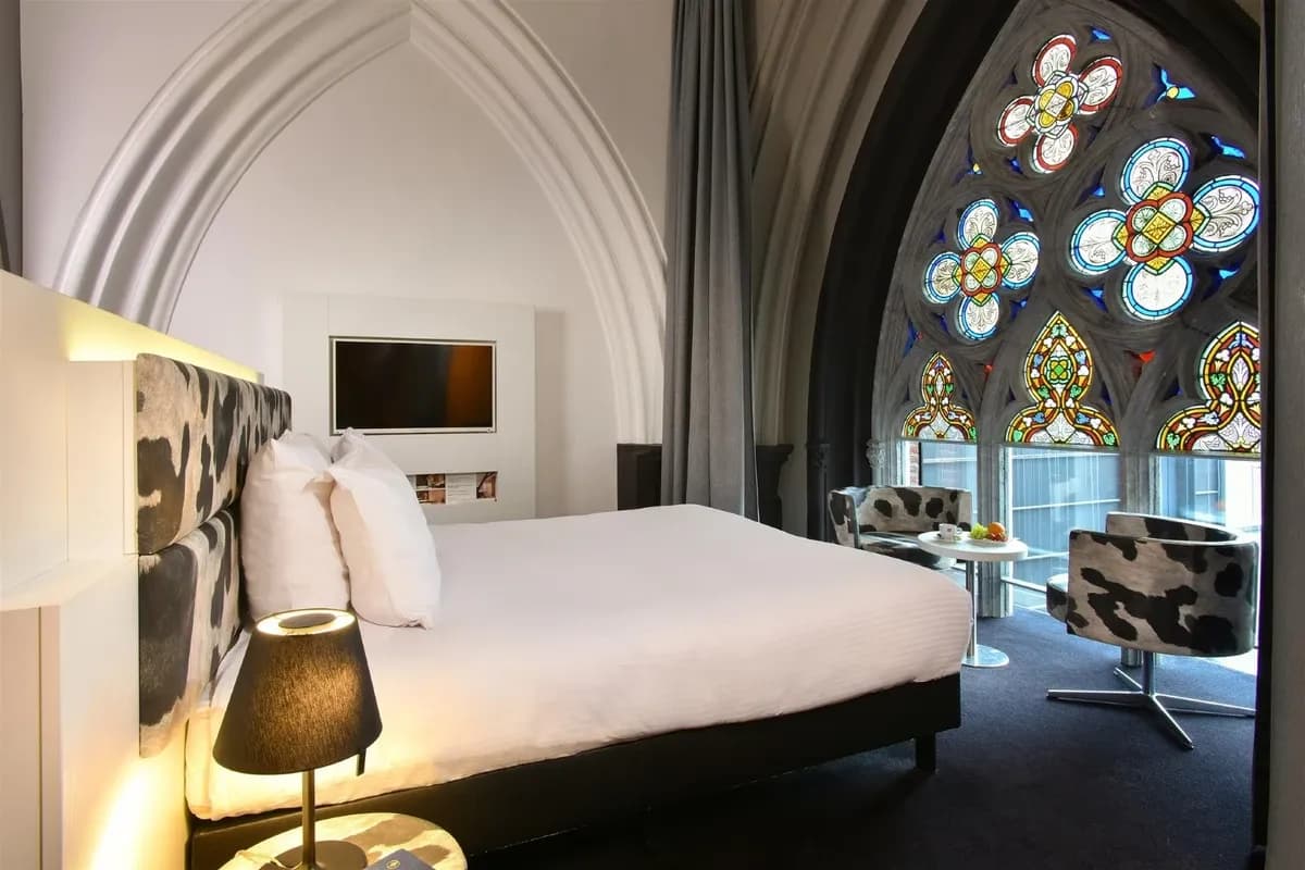 Martin's Dream Hotel 11