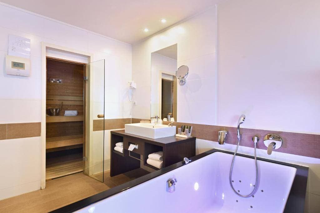 Van der Valk Hotel Charleroi Airport  31
