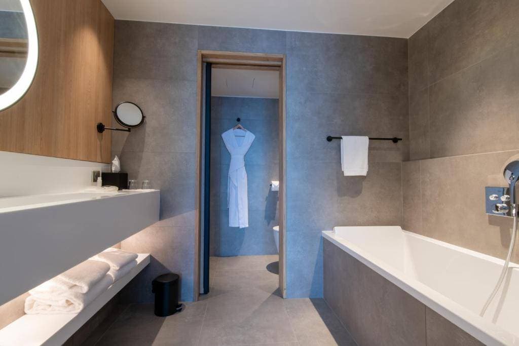 Best Western Premier Hotel De La Paix 20