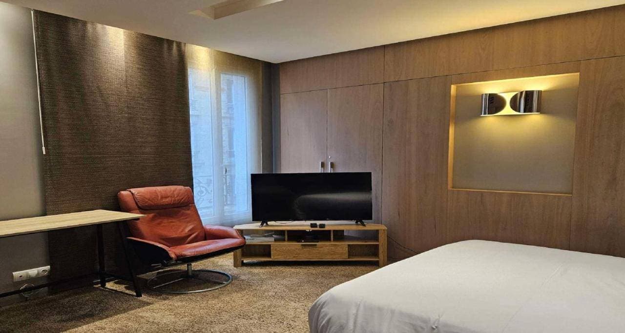Hôtel Apolonia Paris Montmartre 8