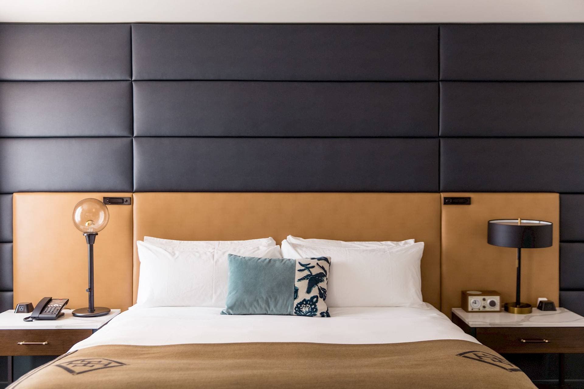 Hotel Theodore 7
