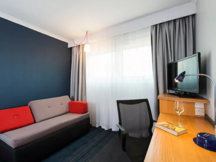 Holiday Inn Express Birmingham - Oldbury 7