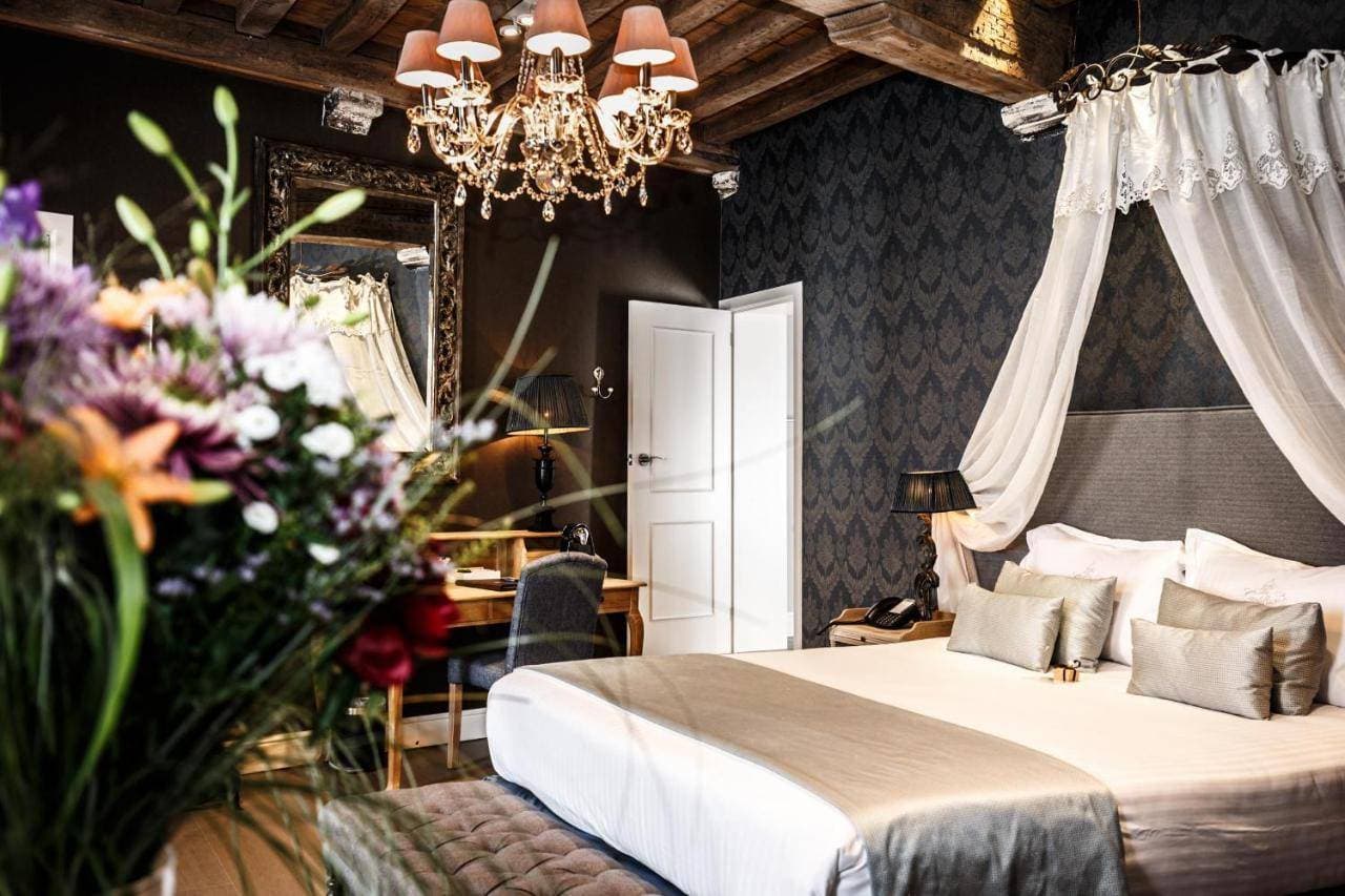 Hotel De Castillion 9