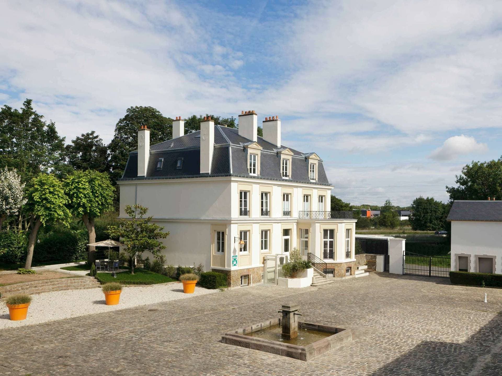 Novotel Paris Saclay 2