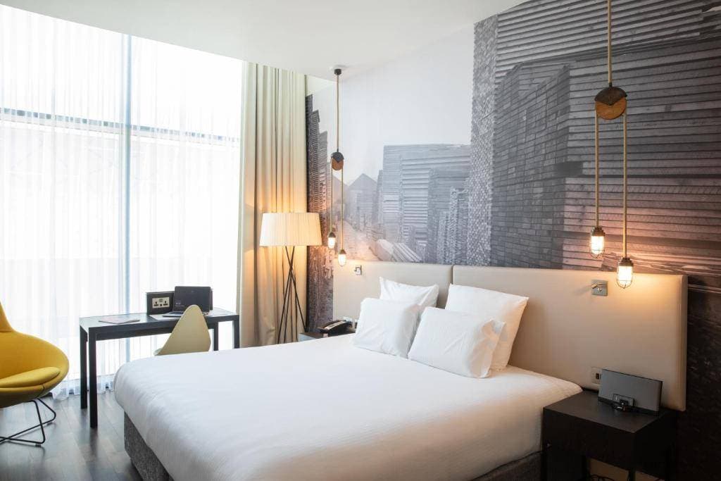 Pullman Liverpool 15