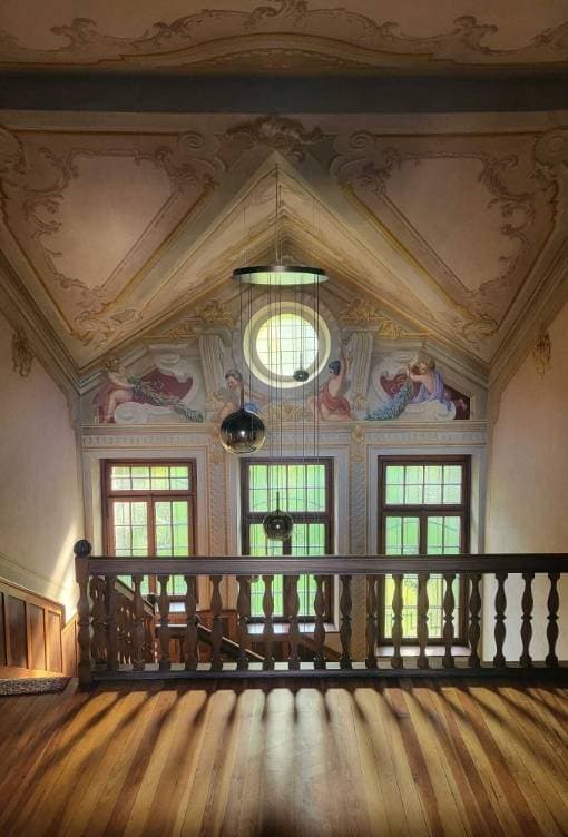 Sala affrescata al piano superiore