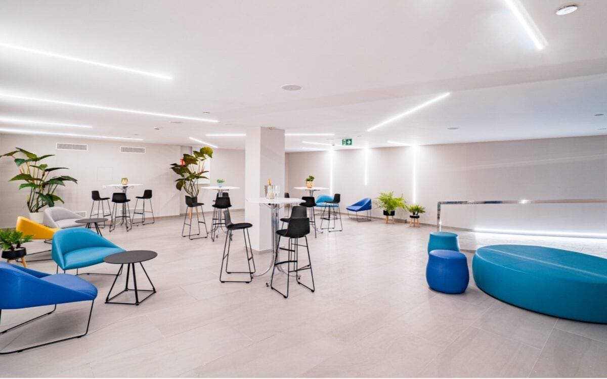 L'Azure Hotel 14