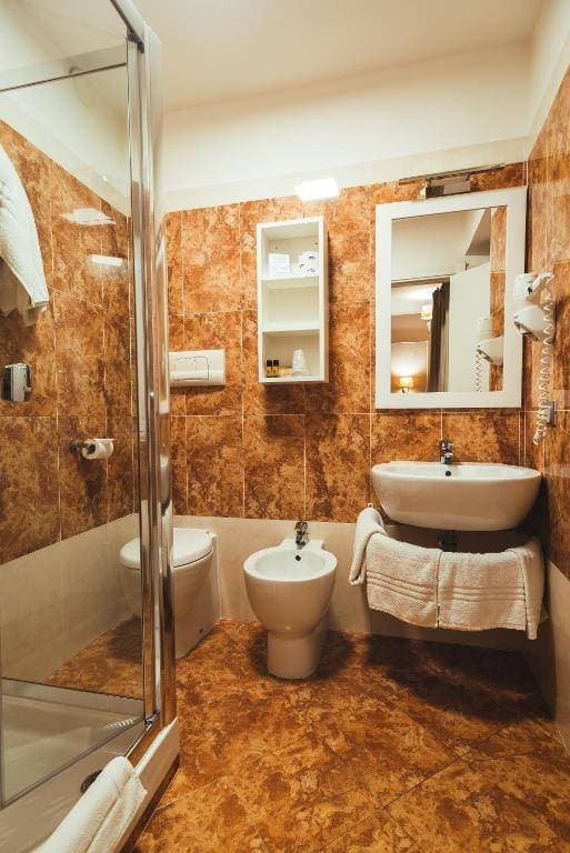 Hotel Centrale 9