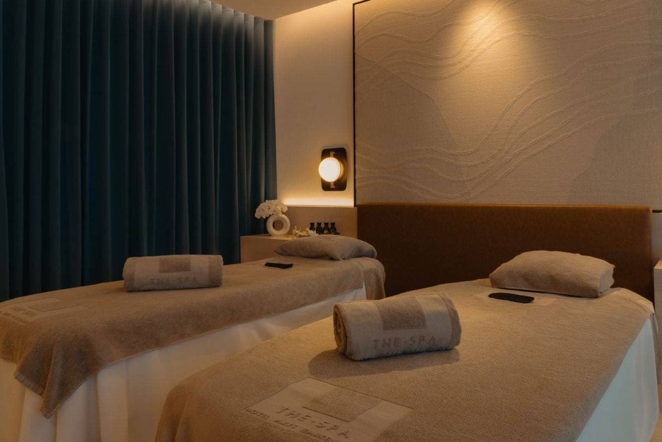 Hotel Arts  34