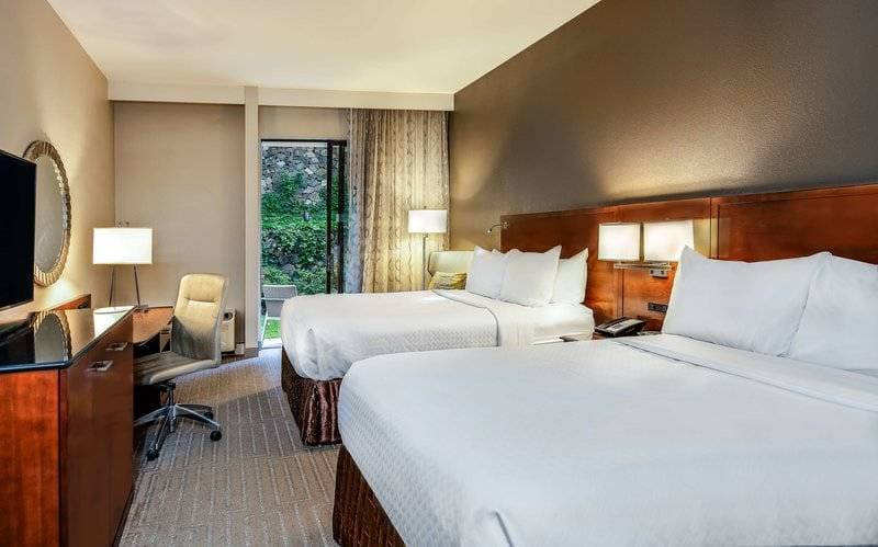 Sonesta Charlotte Lower South End 26