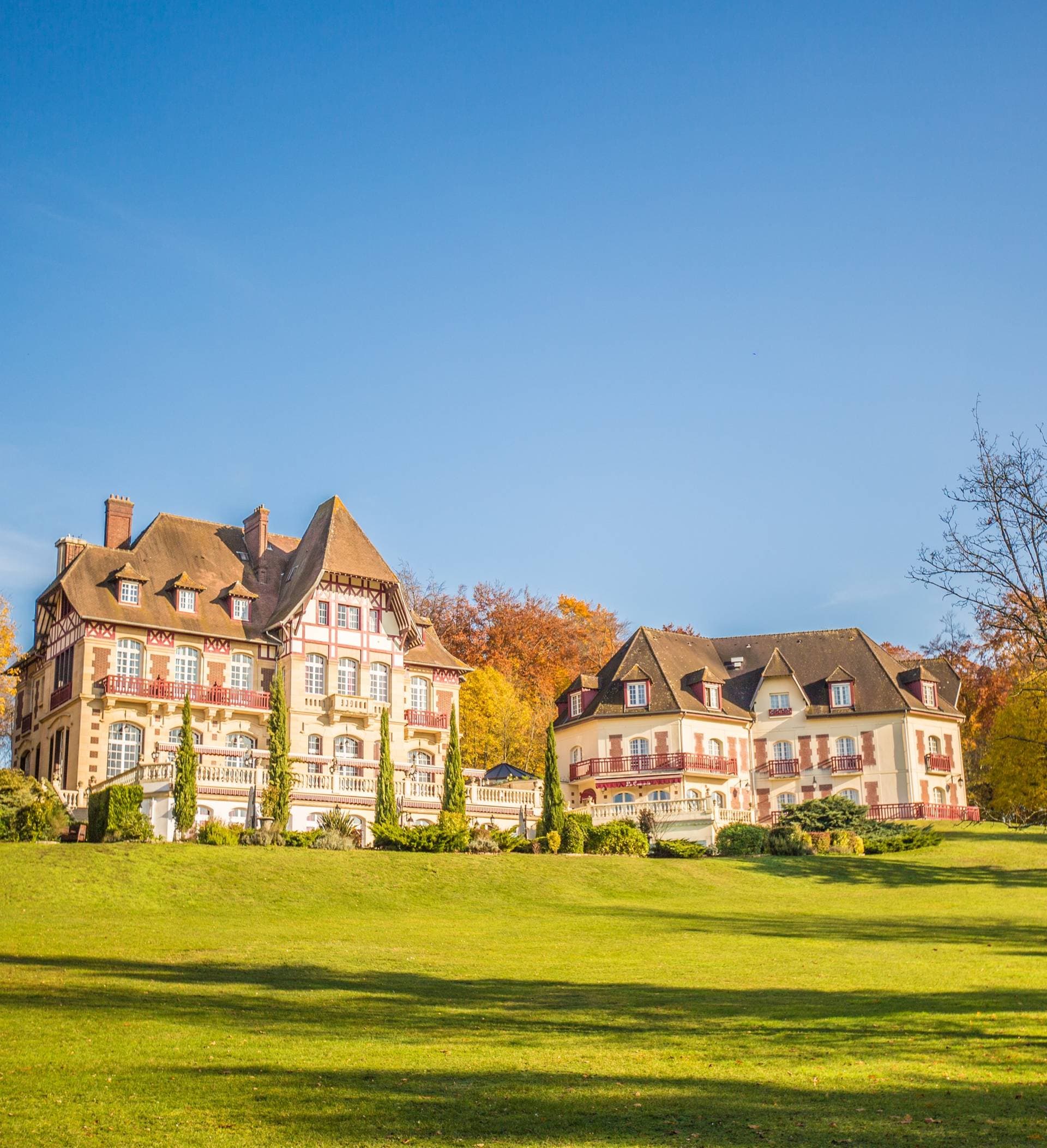 Le Château de la Tour 25