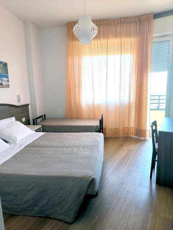Hotel Turistica 10
