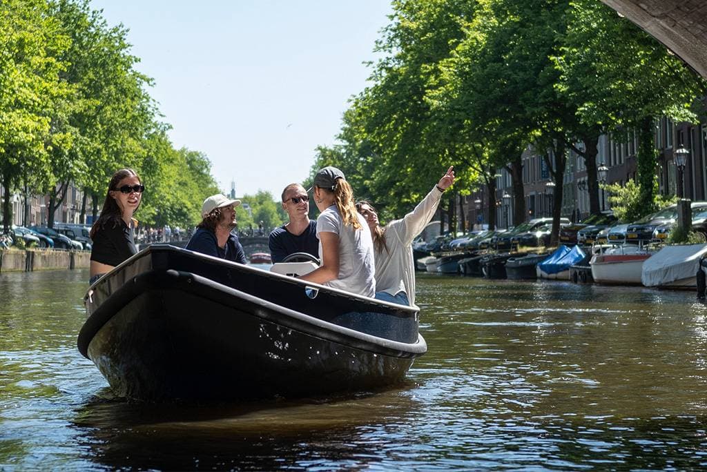 Bootverhuur Nassaukade Amsterdam - Canal Motorboats