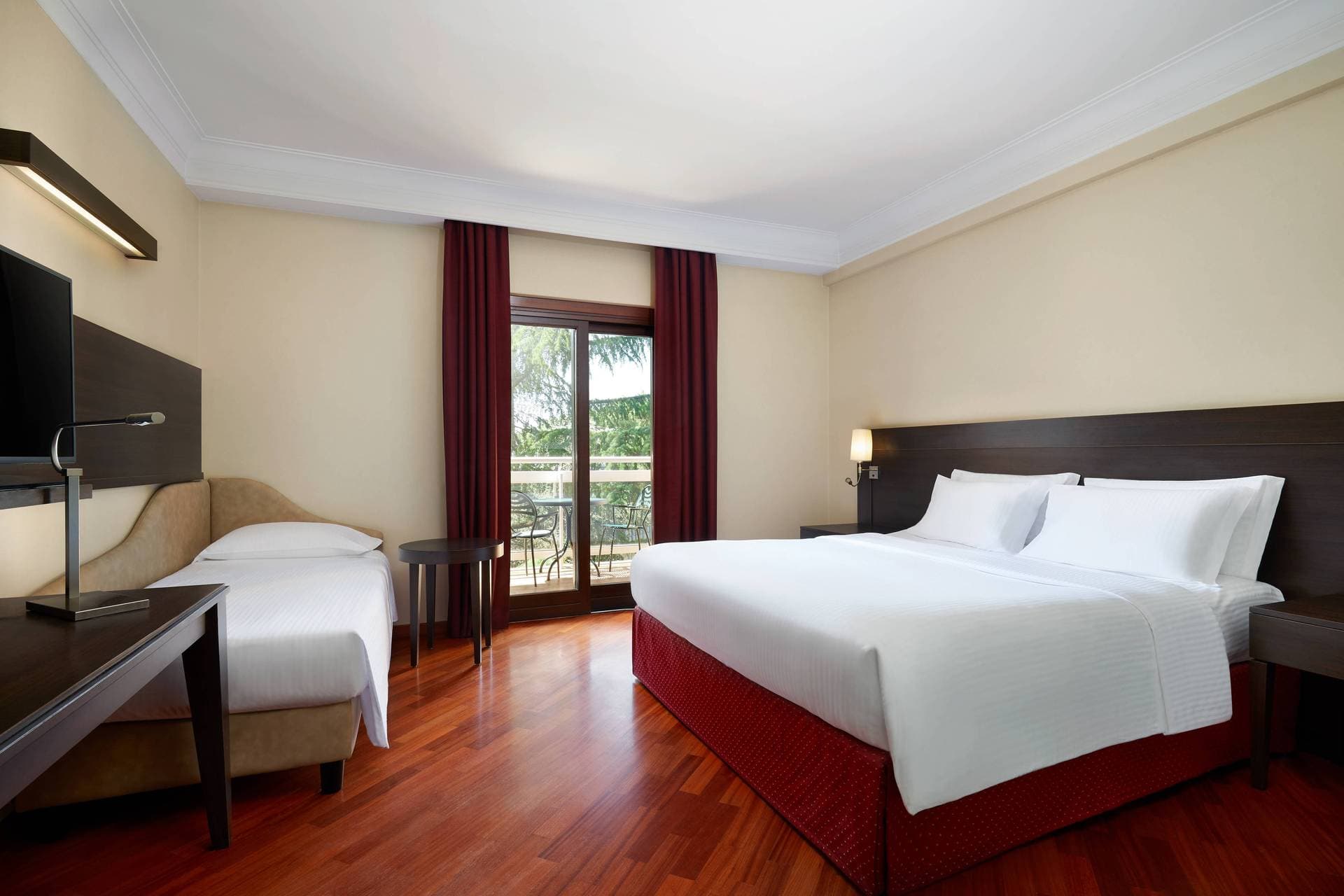 Courtyard by Marriott Rome Central Park 15