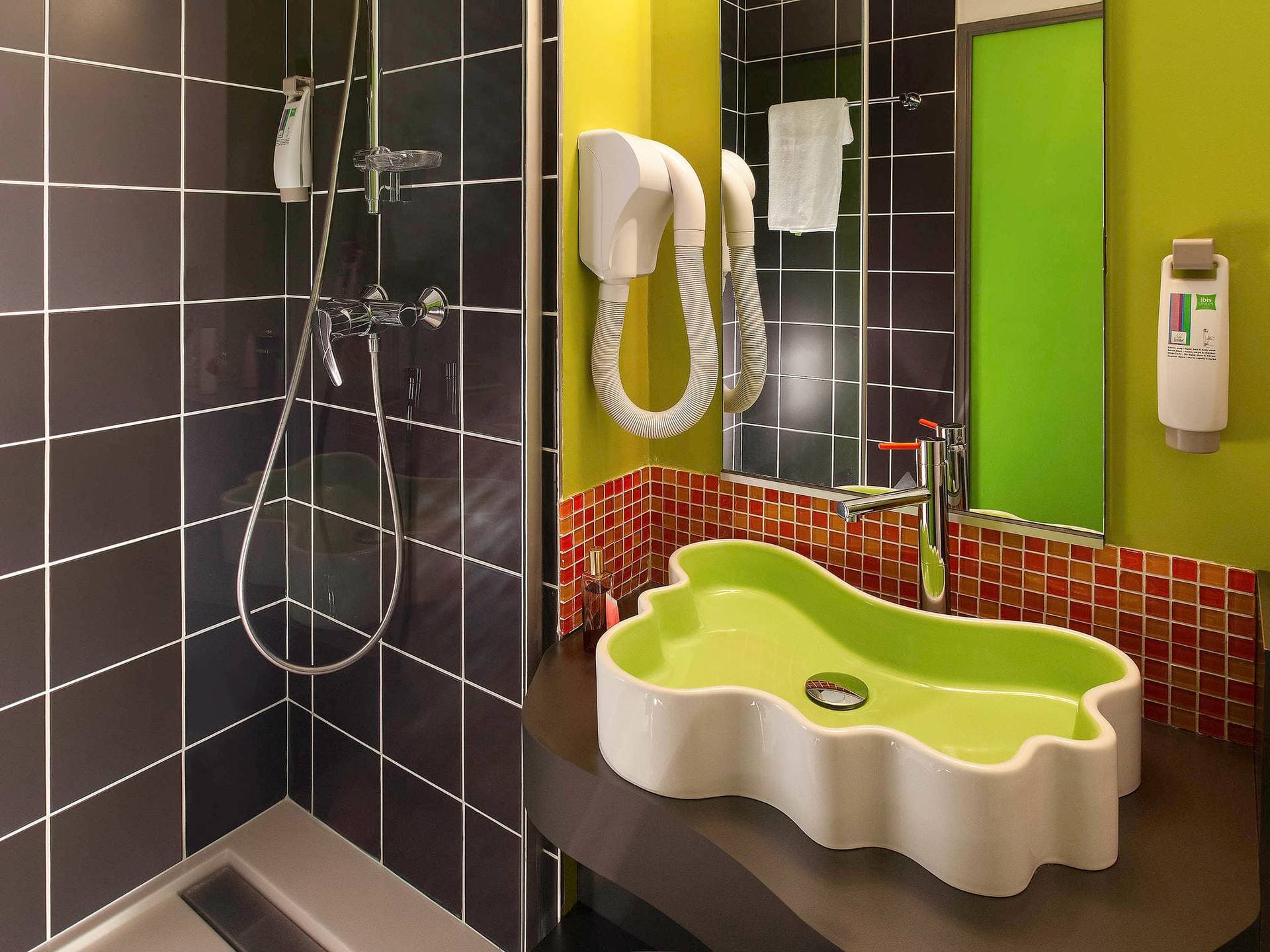 Hôtel Ibis Style Lyon Villeurbanne 8