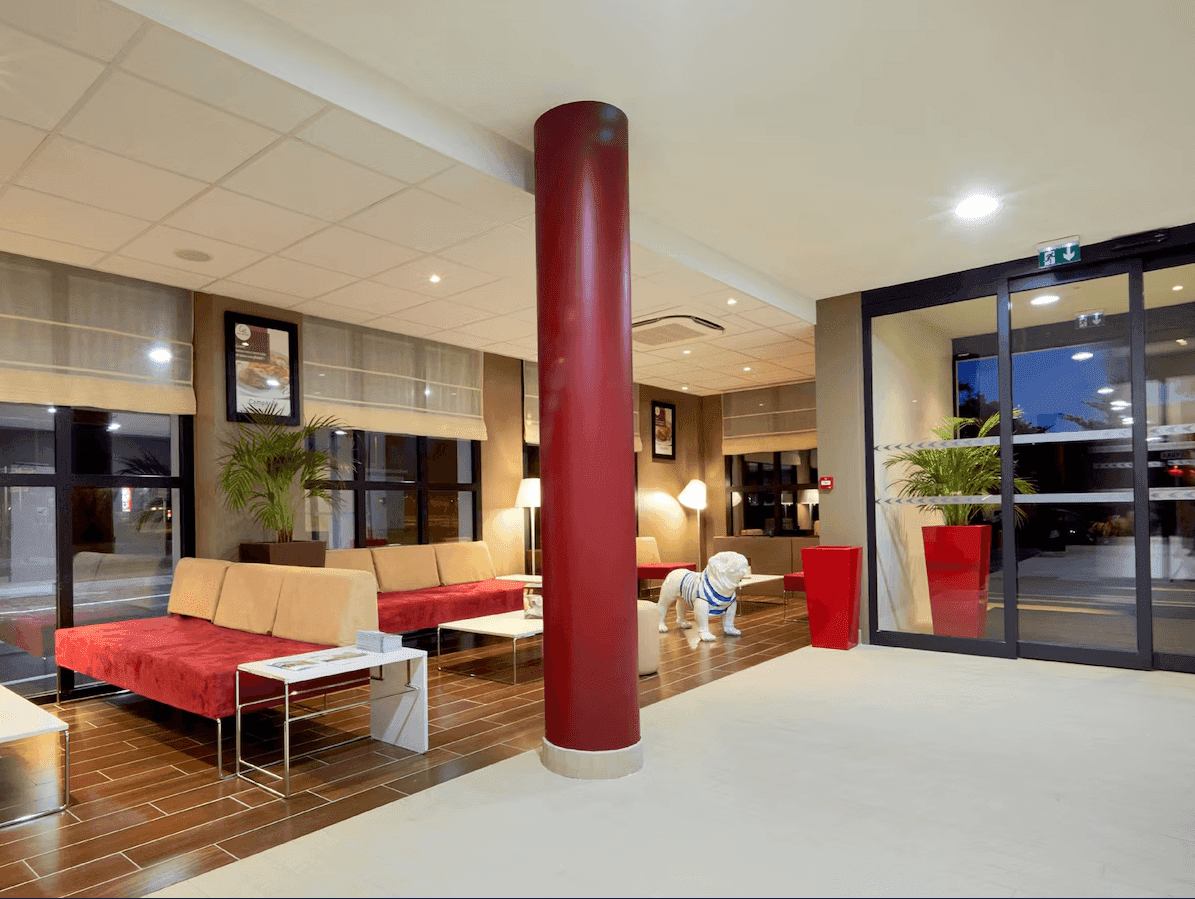 Hôtel Restaurant Campanile Mérignac 3