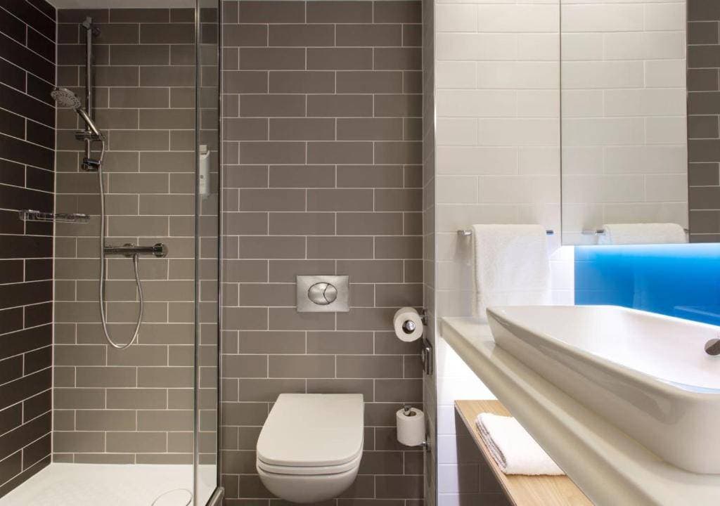 Holiday Inn Express Edinburgh City Centre by IHG 11